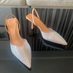 2024 موضة الصيف حذاء نسائي بكعب عالٍ اللؤلؤ الديكور Slingback امرأة مضخات أشار تو صندل كعب عالٍ أحذية امرأة أنيقة