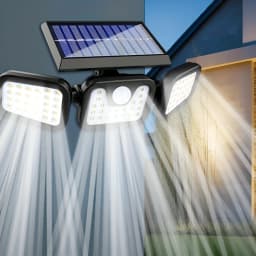 مصباح حائط LED بالطاقة الشمسية | إضاءة خارجية بثلاثة رؤوس | IP55 | تعمل بالطاقة الشمسية مع مستشعر الحركة | مواد ABS وPC متينة | مثالي