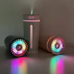 مرطب هواء للسيارة لاسلكي محمول 300 مل أو USB صانع ضباب لغرفة النوم المنزلية مع أضواء ملونة RGB LED