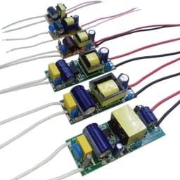 1-3 واط 4-7 واط 8-12 واط 15-18 واط ، 20-24 واط ، 25-36 واط LED سائق إمدادات الطاقة المدمج في الإضاءة الحالية المستمرة 110-265 فولت الناتج 300mA Transforme
