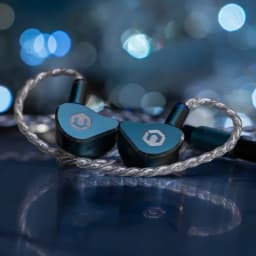 سماعات أذن CrinEar Nightfall IEM مزدوجة الديناميكية مصنوعة من الألمنيوم المتكامل مع غلاف من الألمنيوم المؤكسد المصنوع بتقنية CNC