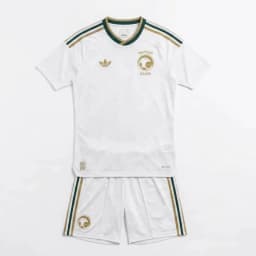 قميص منتخب السعودية 2026 بتصميم أنيق