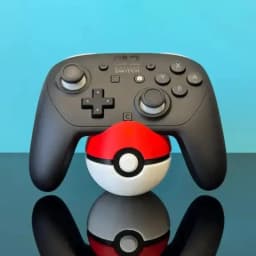 حامل تحكم ألعاب عالمي بتصميم كرة بوكيمون الأنمي لوحدات تحكم PS5/XBOX/Switch Pro، رف عرض عصا التحكم ووحدة التحكم بالألعاب