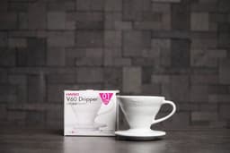 Coffee Dripper Ceramic 01 | Hario - قمع ترشيح سيراميك | هاريو - أبيض