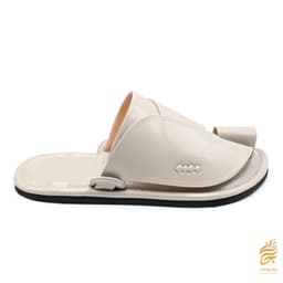 حذاء شرقي