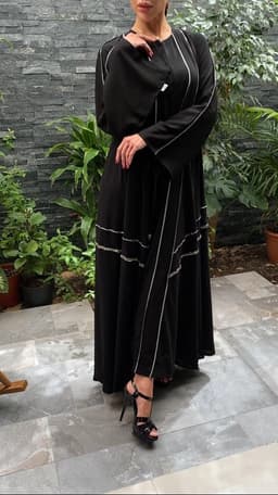 عبايه شك مع تطريز