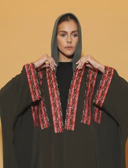 عباية تراثنا هويتنا