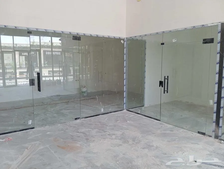فني زجاج سكريت — صورة 3