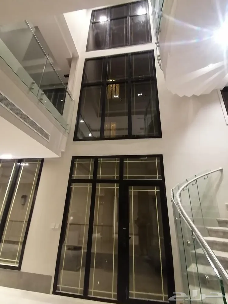 سكريت .زجاج — صورة 2