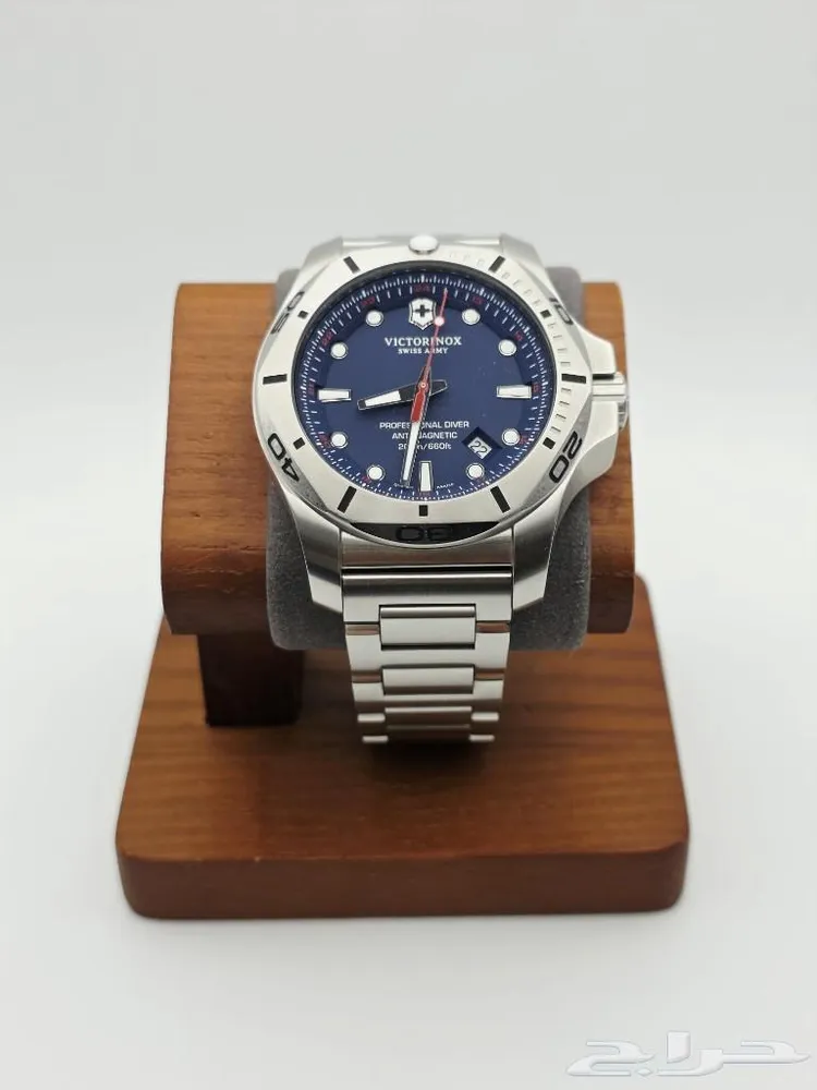 ساعة فيكتورينوكس رجالية مستخدمة (Victorinox Watch) — صورة 3