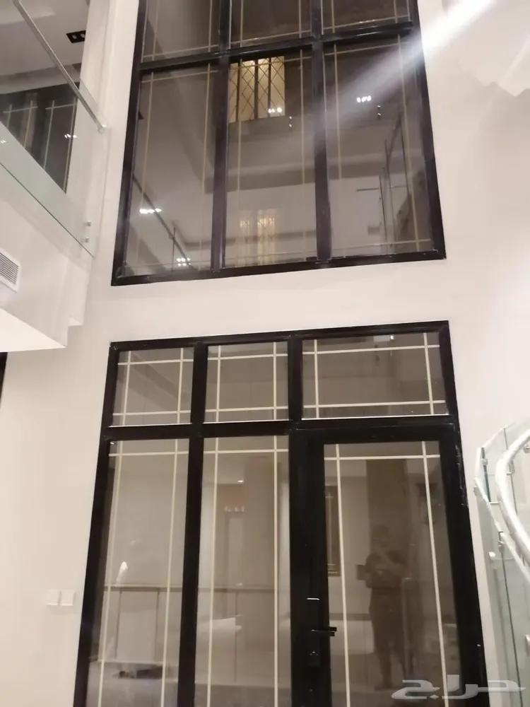 سكريت .زجاج — صورة 3