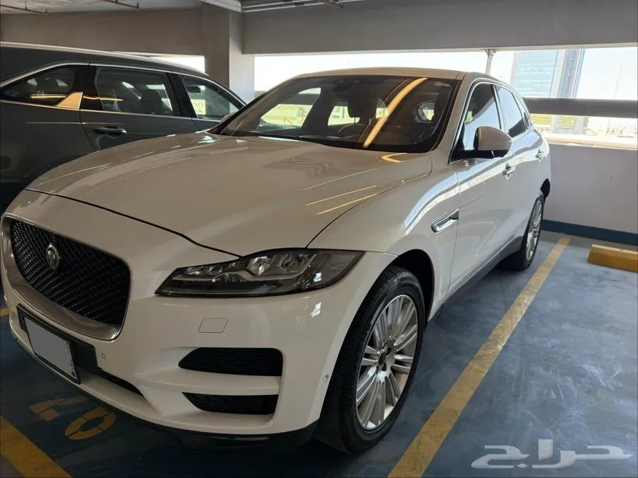 جاكور F-Pace أعلى فئة - Portfolio Supercharged- مالك واحد