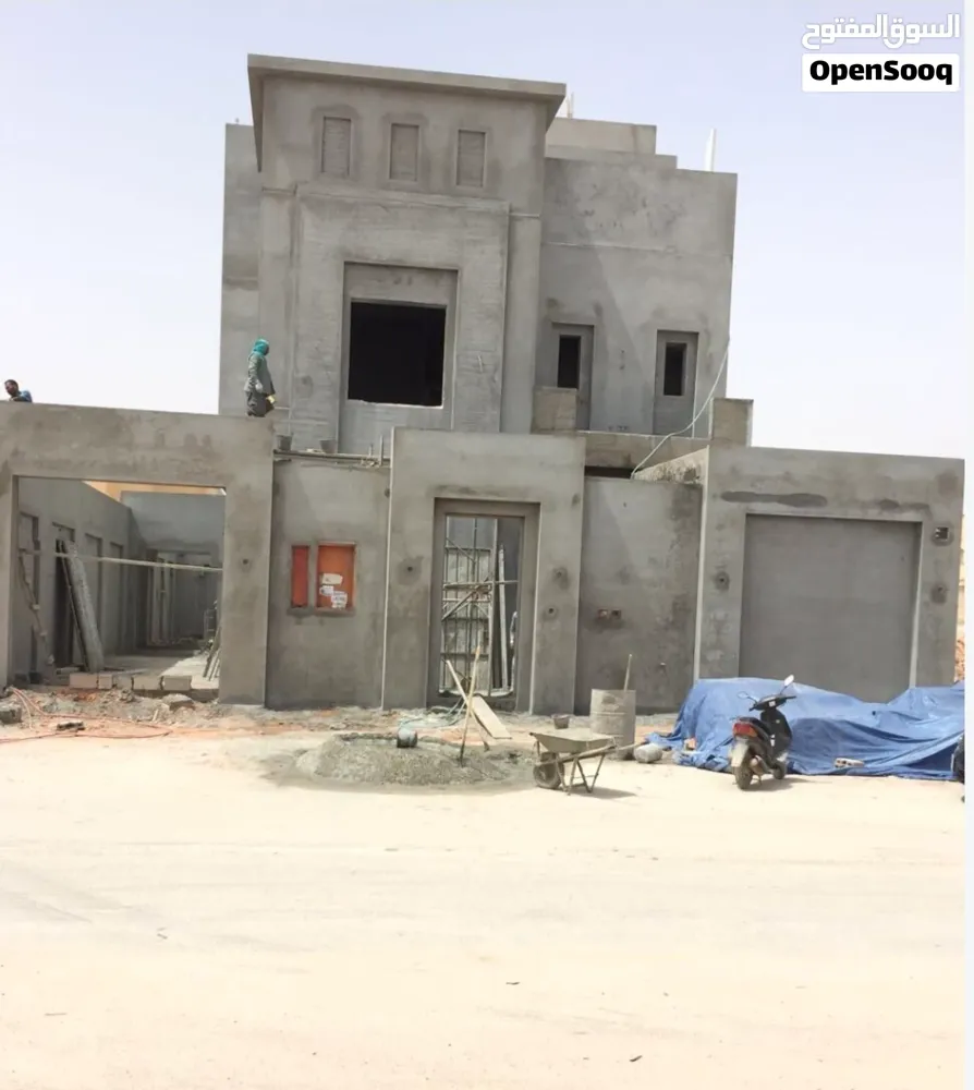 مقاول عام فلل ملاحق مجالس يوجد لدينه مجموعه خاصه في ترميم {{
