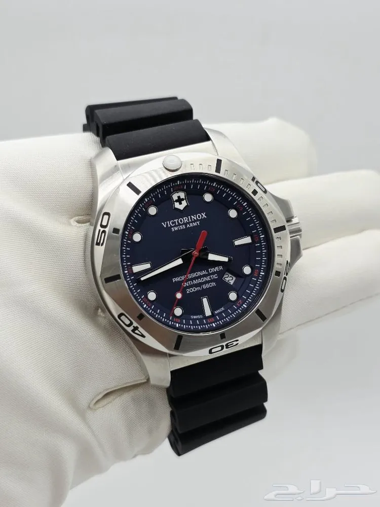 ساعة فيكتورينوكس رجالية مستخدمة (Victorinox Watch) — صورة 2