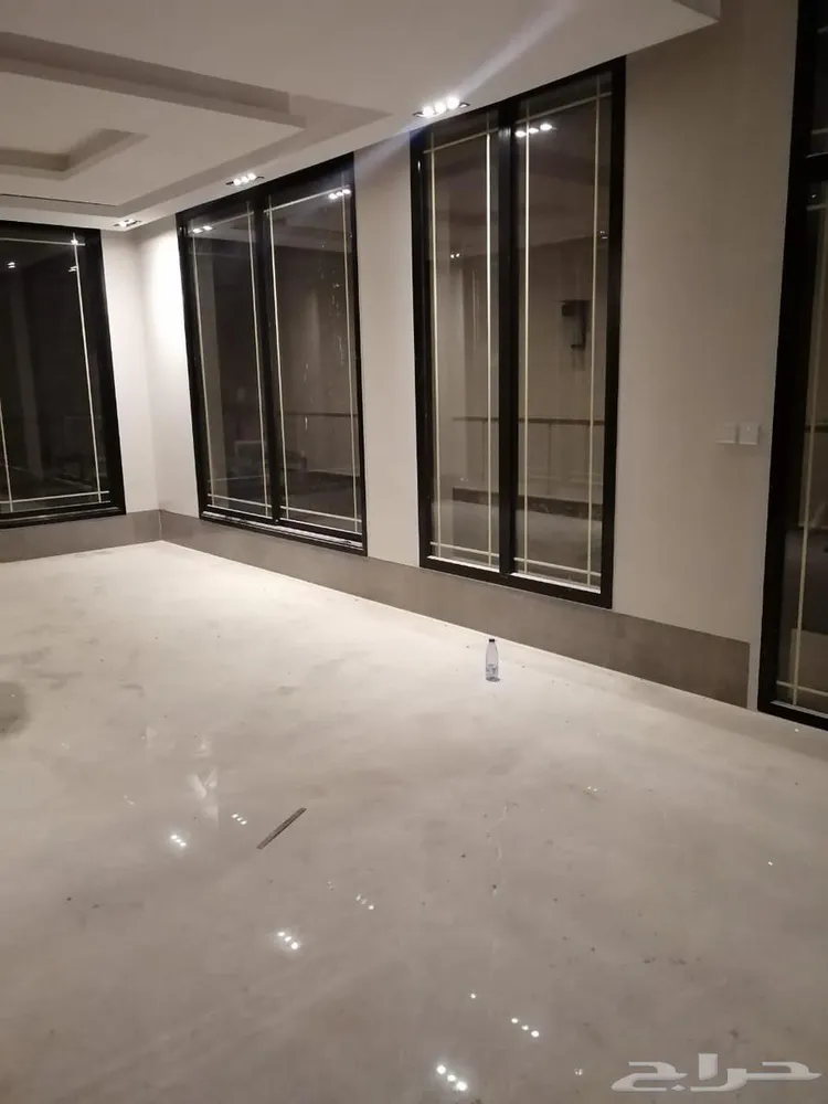 سكريت .زجاج — صورة 4