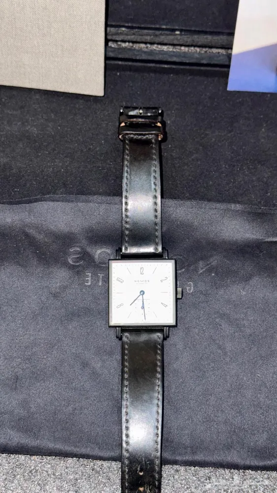 ساعة Nomos Tetra الألمانية إصدار Norma النادر — صورة 3