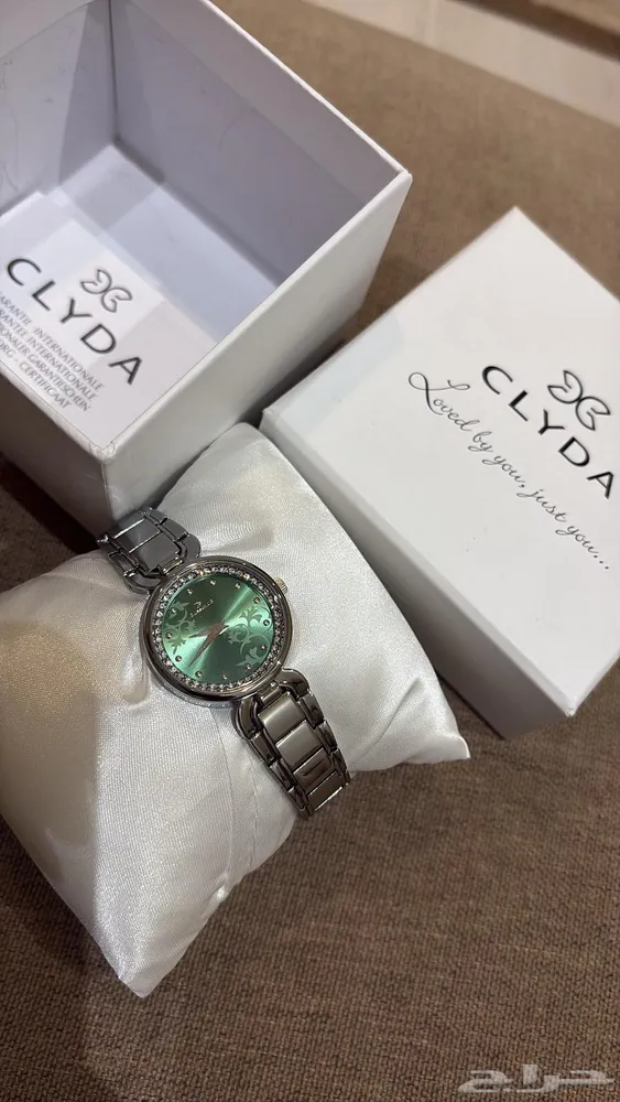 ساعة الماس من محل Clyde لونه رمادي — صورة 1