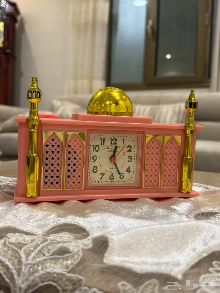 ساعه منبه الآذان قديمه — صورة 2