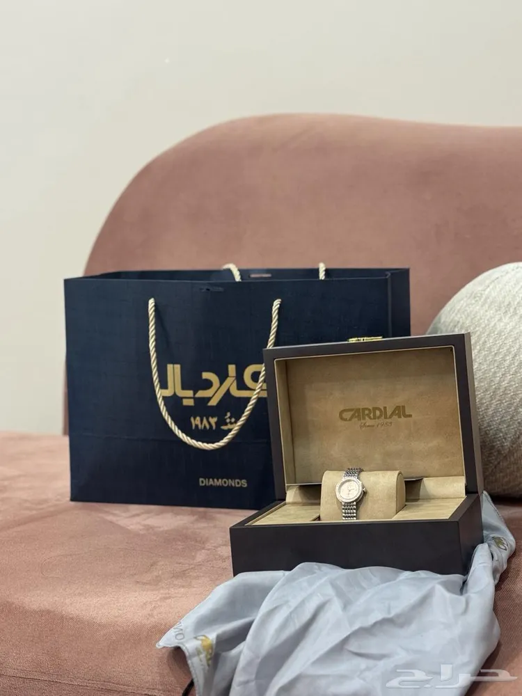 ساعه نسائيه الماس كارديال انيقه — صورة 1