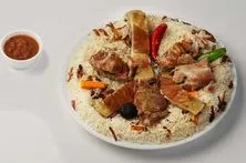 نفر لحم مندي مع زر الناضج