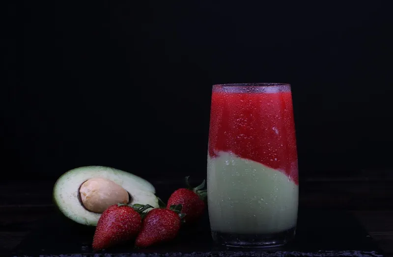 افوكادو و فراولة - صغير