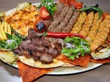 مشاوي مشكلة وسط 6 أسياخ
