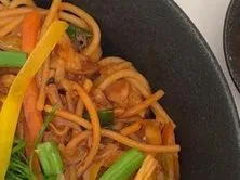 نودلز دجاج