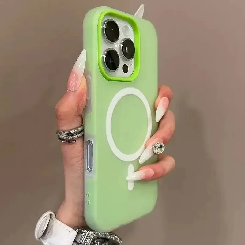 غطاء هاتف فاخر بتصميم "كاندي" مع شحن لاسلكي، مطفي، لطرازات iPhone 11 و12 و13 و14 و15 و16 و17 و18 Pro Max Plus Air، مع حافة مغناطيسية. — صورة 1